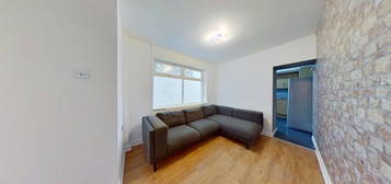 4 bed shared accommodation to rent