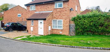 Semi-detached house to rent in Squires Close, Coffee Hall, Milton Keynes MK6