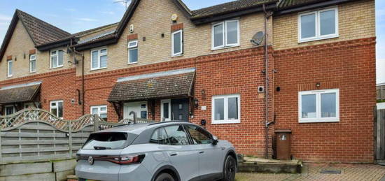 5 bedroom semi-detached house