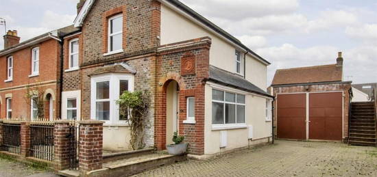 4 bedroom end of terrace house for sale