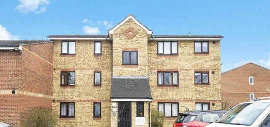 Flat for sale in Redford Close, Feltham TW13