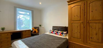 Room to rent in Station Hill, Maidenhead SL6