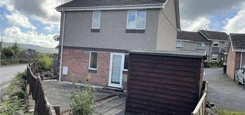 2 bedroom semi-detached house to rent