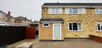 3 bedroom semi-detached house for sale