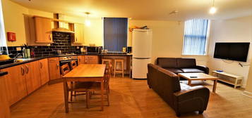 Flat to rent in Flat 5, Old Nottingham Arms, Forest Fields, Nottingham NG7