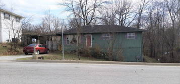 311 E  South St, Neosho, MO 64850