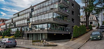 2040 Waverly Pl N APT 102, Seattle, WA 98109