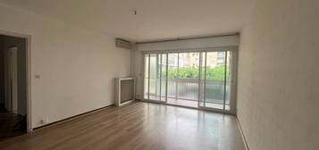 Appartement  à louer, 2 pièces, 1 chambre, 57 m²