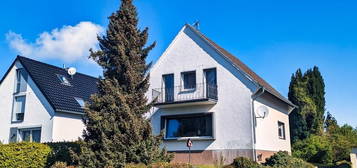 Freistehendes Einfamilienhaus mit Garage und Vollkeller in KW-Stieldorf! 130qm, 533qm Areal, 2 Bäder!