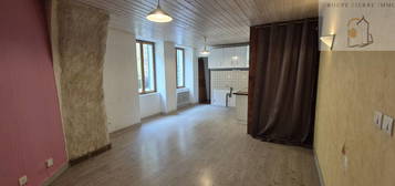 Appartement F3 (60m2) en vente à MOREZ - Petite COPROPRIETE,