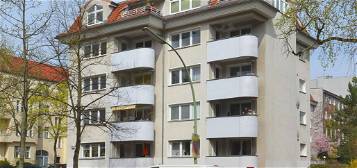 Helle 1 1/2-Zimmer-Wohnung mit Balkon in Bestlage von Schmargendorf