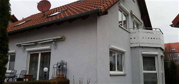 Gepflegte 4,5-Zimmer-EG-Wohnung mit Südterasse, Garagenstellplatz und Einbauküche in Schwäbisch Hall