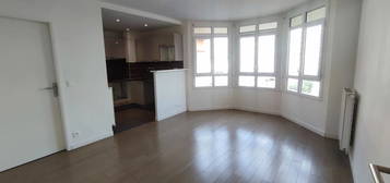 Appartement  à louer, 2 pièces, 1 chambre, 44 m²