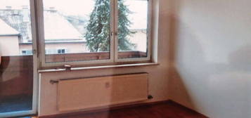 Helle, gepflegte 31m2 Eckgarconniere mit Top-Ausblick