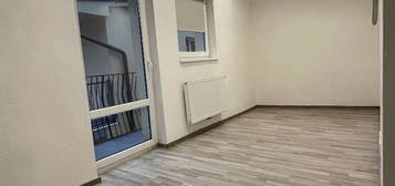 Frauenkirchen, Singletraum mit Balkon, € 370. -