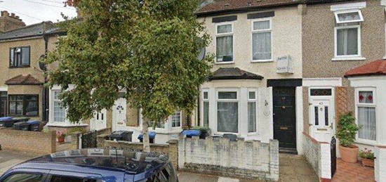 2 bed terraced house to rent