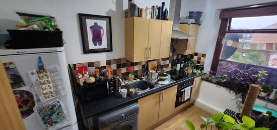 Flat to rent in Newport Road, Cardiff CF24