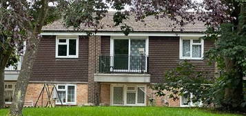 Flat for sale in Overton Close, Aldershot GU11