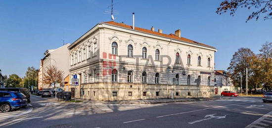 Prodej pěkného mezonetového bytu s lodžií, na Pražské tř. v Českých Budějovicích.