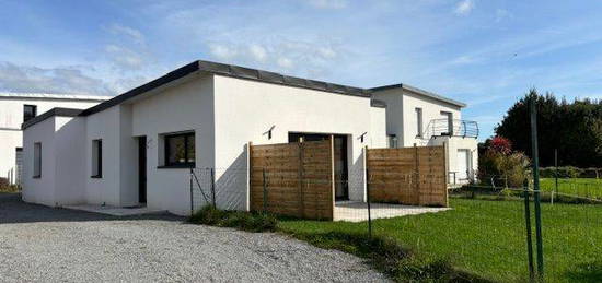 Maison neuve de plain-pied de type 4 a louer a l'annee proche plages