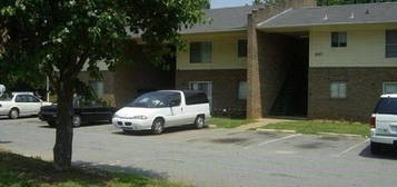 1807 S Scales St Apt 20, Reidsville, NC 27320