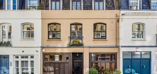 3 bedroom mews house for sale