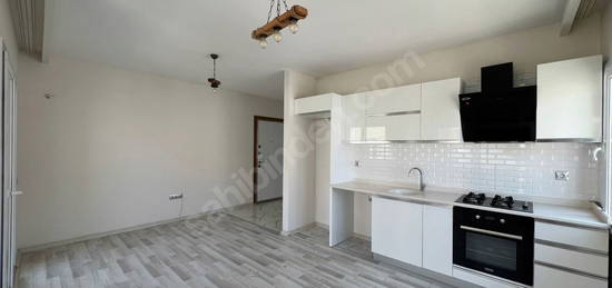 BARBAROS MAH'DE GENİŞ OTURUM 2+1 SATILIK DAİRE (ASANSÖRSÜZ)