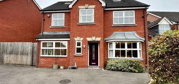 6 bedroom detached house for sale