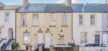 5 bedroom terraced house for sale