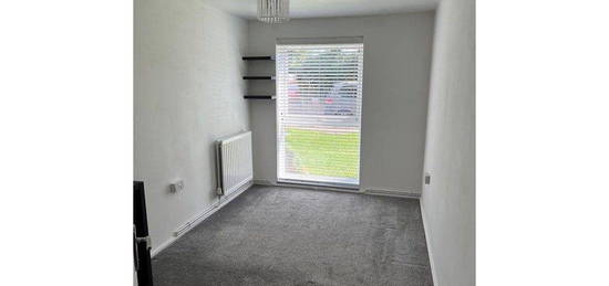 2 bed flat to rent