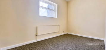 2 bed flat to rent