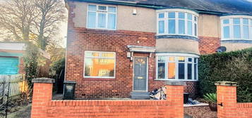 Flat to rent in Linthorpe Road, Gosforth, Newcastle Upon Tyne NE3