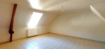 MAINTENON CENTRE VILLE APPARTEMENT F3 avec parking