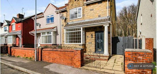 3 bedroom semi-detached house