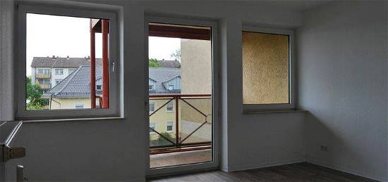﻿Schöne 1-Zimmer-Wohnung mit Tageslichtbad und Balkon in Offenbach zu vermieten