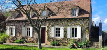 A SAISIR, SAINT-PIERRE-LES-ETIEUX, Proche SAINT-AMAND-MONTROND, Jolie Longère avec jardin et dépendances