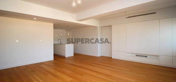 AV. LIBERDADE / PRINCIPE REAL - APARTAMENTO T1 RECENTE COM GARAGEM