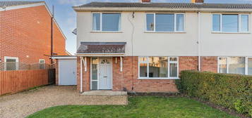 3 bedroom semi-detached house