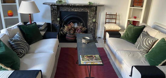 Flat to rent in Cathcart Road, London SW10