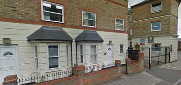 Terraced house to rent in Manse Road, London N16