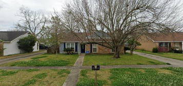 2213 General Adams Ave, Baton Rouge, LA 70810