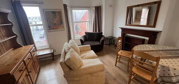 2 bedroom ground floor flat