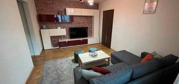 INCHIRIEZ apartament 2 camere,recent renovat, zona Mihai Viteazul