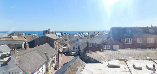 Flat to rent in Queen Street, Seaton EX12