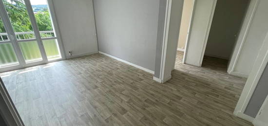 Appartement  à louer, 3 pièces, 2 chambres, 58 m²