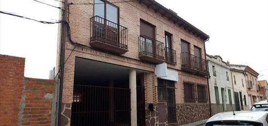 Piso en venta en Valmojado