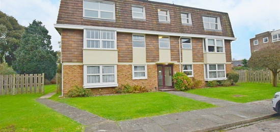 Flat to rent in 19 Sudley Gardens, Bognor Regis, West Sussex PO21