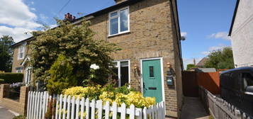 2 bed end terrace house to rent