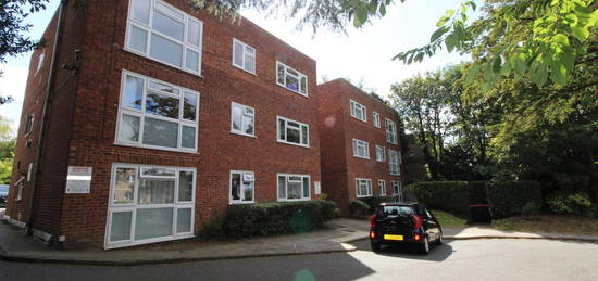 Flat to rent in Acacia Lodge, 61 Hendon Lane, Finchley N3