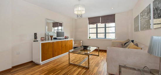 Flat to rent in Tagwright House, Westland Place, London N1, London,